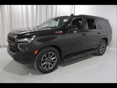 Certified 2024 Chevrolet Tahoe Z71 w/ Z71 Off-Road Package AWD/4WD image 3