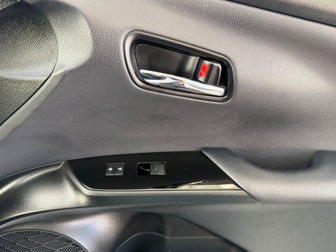 Used 2022 Toyota Prius Prime XLE FWD image 21