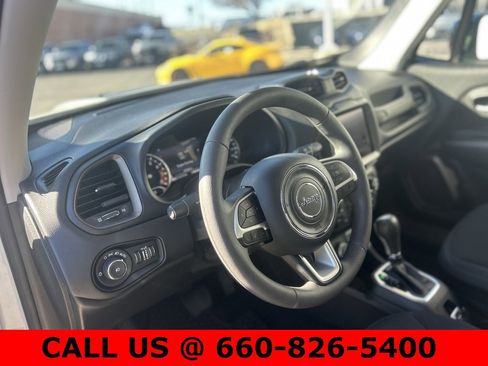 Used 2023 Jeep Renegade Latitude image 13