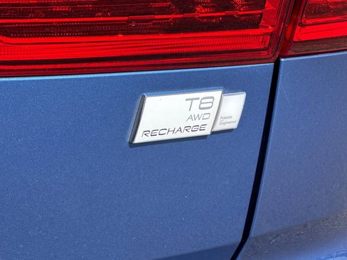 Used 2021 Volvo XC60 T8 R-Design w/ Advanced Package AWD/4WD image 23