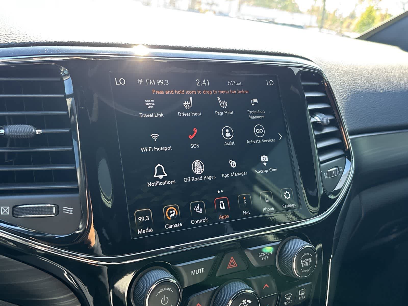 Used 2022 Jeep Grand Cherokee Laredo X AWD/4WD image 24