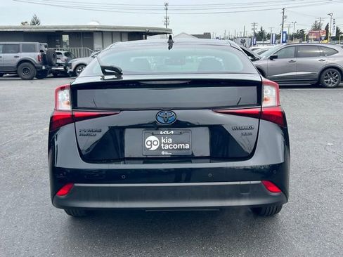 Used 2022 Toyota Prius AWD image 8