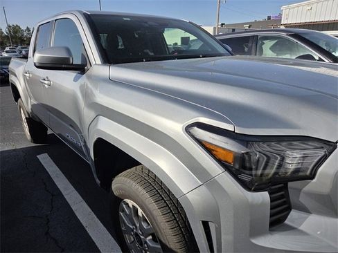 Used 2024 Toyota Tacoma SR5 image 3