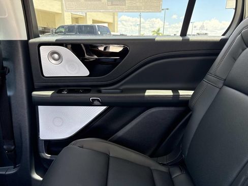 New 2026 Lincoln Aviator Reserve AWD/4WD image 15