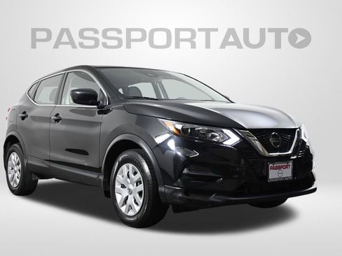 Used 2020 Nissan Rogue Sport S image 4