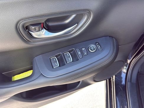 Certified 2025 Honda HR-V EX-L image 13