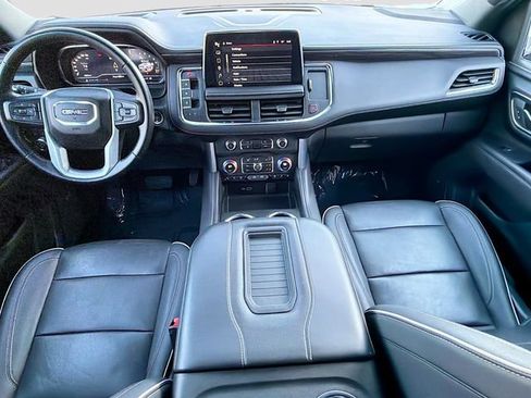 Used 2023 GMC Yukon SLT AWD/4WD image 15