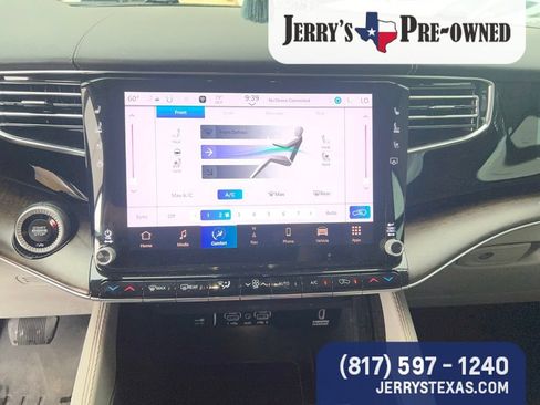 Used 2022 Jeep Grand Wagoneer Series I AWD/4WD image 12