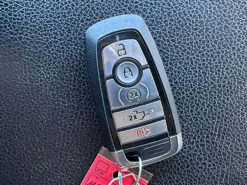 Used 2021 Ford F250 Lariat w/ Lariat Ultimate Package image 29