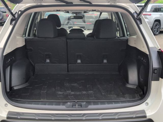 Used 2023 Subaru Forester Touring AWD/4WD image 6