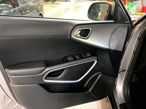 Used 2024 Kia Soul LX w/ Option Group 015 image 9