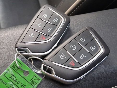 Used 2024 Cadillac Escalade Premium Luxury image 22