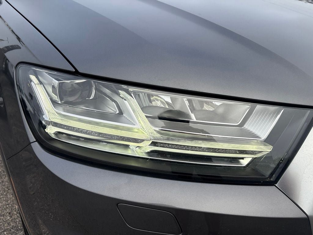 Used 2018 Audi Q7 3.0T Prestige AWD/4WD image 4