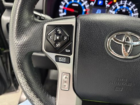 Used 2017 Toyota 4Runner Limited image 40