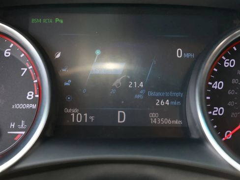 Used 2018 Toyota Camry XSE FWD image 46