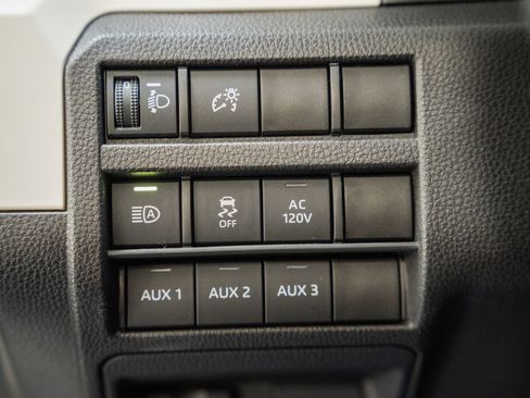 Used 2024 Toyota Tacoma TRD Off-Road image 50