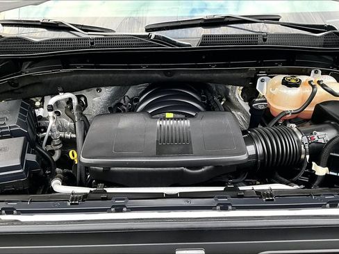 Used 2023 GMC Sierra 1500 AT4 w/ Technology Package AWD/4WD image 13