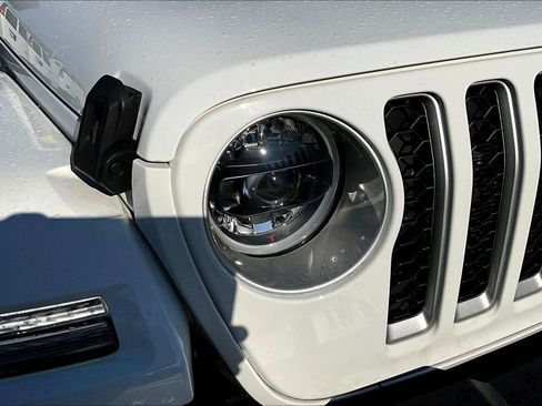 Used 2023 Jeep Wrangler Unlimited Sahara w/ Cold Weather Group image 28