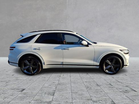 Certified 2023 Genesis GV70 2.5T w/ Sport Prestige Package AWD/4WD image 7