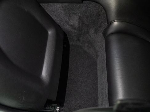 Used 2018 Aston Martin DB11 V12 image 26