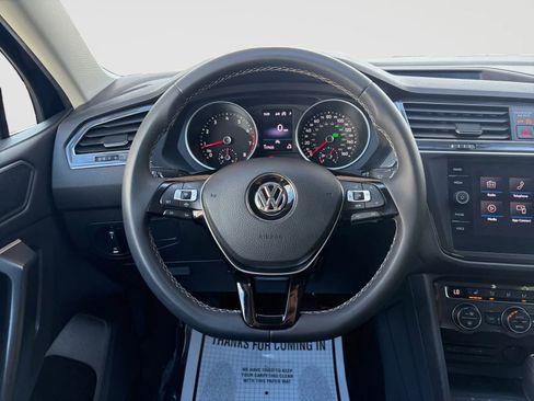 Used 2021 Volkswagen Tiguan SE w/ Panoramic Sunroof Package AWD/4WD image 29
