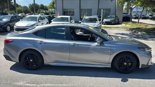 Used 2026 Toyota Camry SE FWD image 11