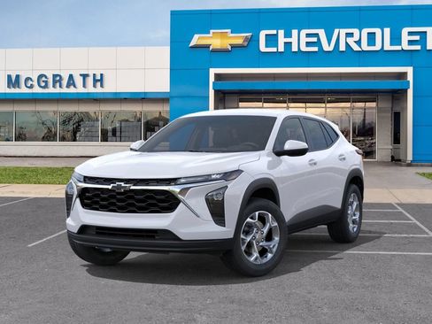 New 2026 Chevrolet Trax LS w/ LS Convenience Package FWD image 7