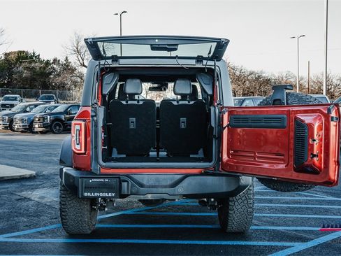 Certified 2023 Ford Bronco Wildtrak image 9