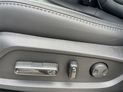 New 2025 Honda Pilot Touring image 25