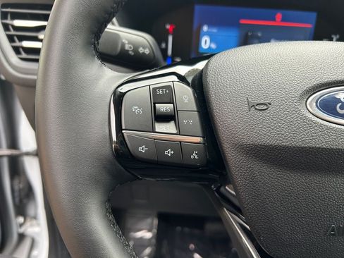 Used 2025 Ford Escape SE FWD image 15