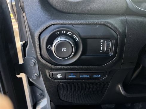 Used 2023 Jeep Wrangler Sahara w/ Cold Weather Group image 25