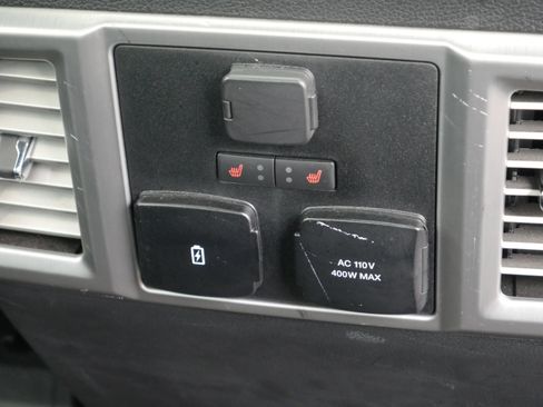 Used 2020 Ford F150 Platinum w/ Equipment Group 701A Luxury image 34