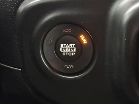 Used 2021 Jeep Wrangler Unlimited Rubicon image 25