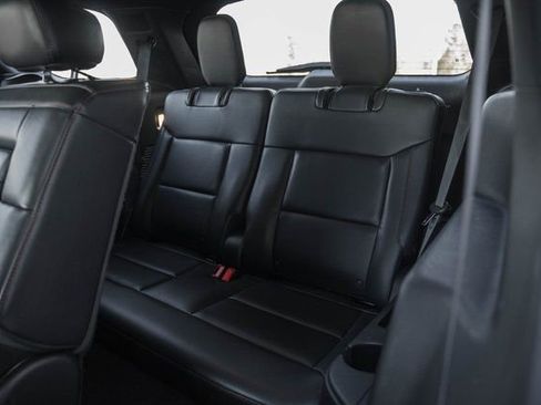 Used 2025 Ford Explorer ST-Line w/ ST-Line Street Pack image 44