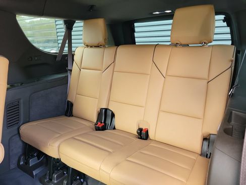 Used 2025 Cadillac Escalade ESV Premium Luxury w/ Touring Package AWD/4WD image 20