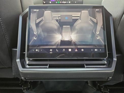 Used 2024 Tesla Cybertruck AWD Crew Cab image 72