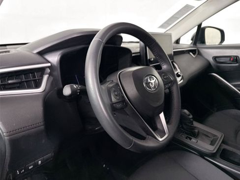 Certified 2026 Toyota Corolla Cross LE FWD image 4