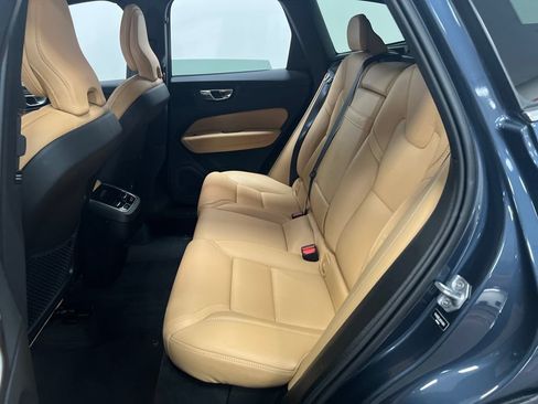 Used 2021 Volvo XC60 T5 Inscription w/ Advanced Package AWD/4WD image 28