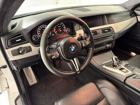 Used 2016 BMW M5 RWD image 4