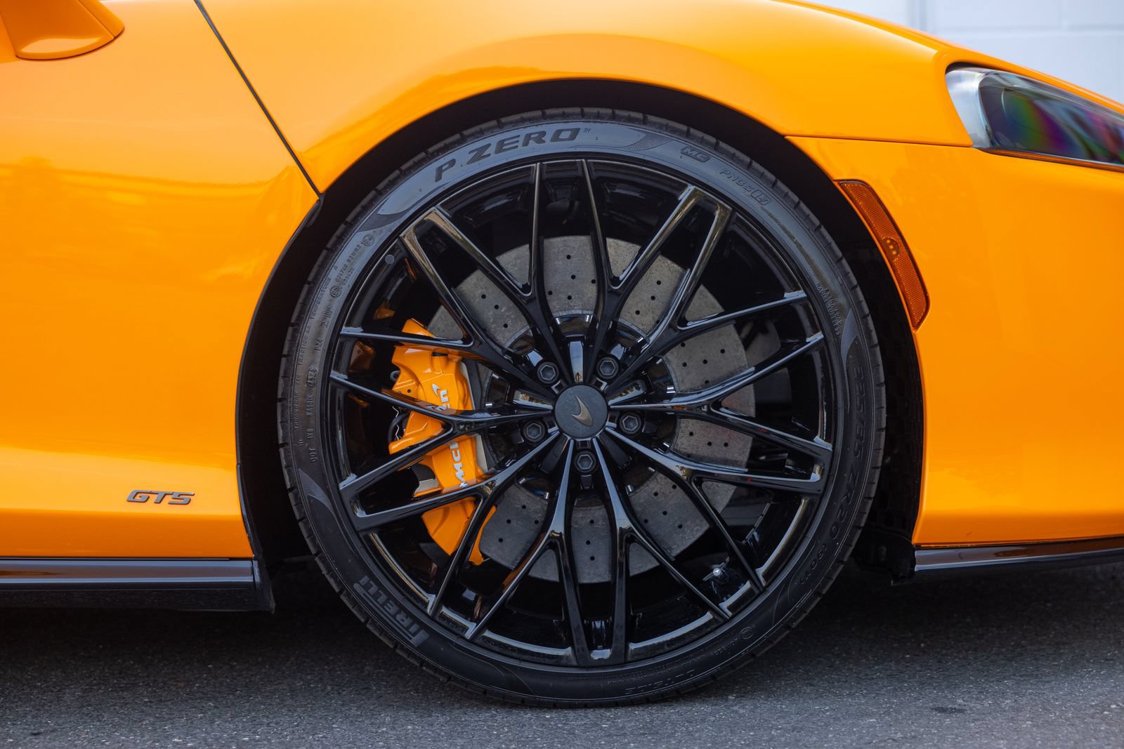 Used 2025 McLaren GTS RWD image 33