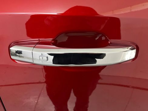 Used 2025 GMC Sierra 1500 SLT w/ SLT Premium Package image 70