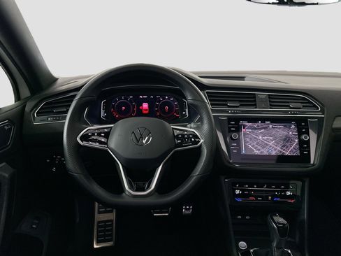 Certified 2023 Volkswagen Tiguan SEL R-Line image 24