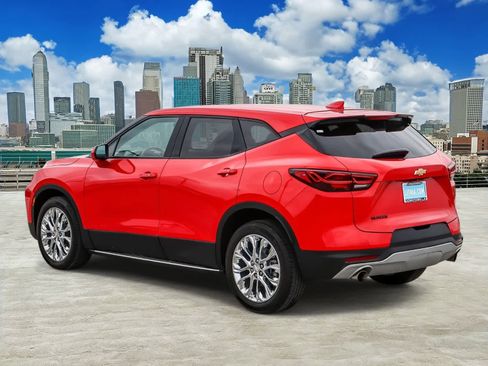 Used 2023 Chevrolet Blazer LT FWD image 6