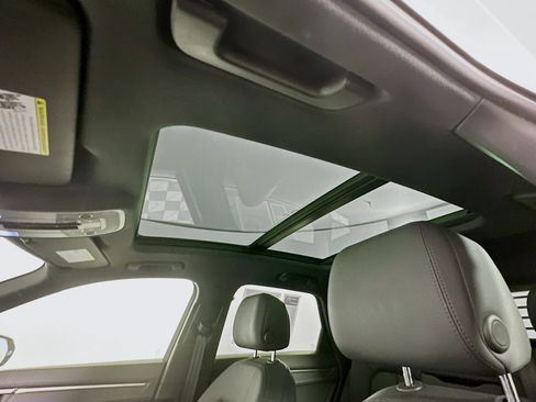 Used 2023 Audi Q3 2.0T Premium image 24