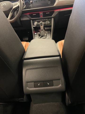 Used 2023 Volkswagen Jetta SEL FWD image 35