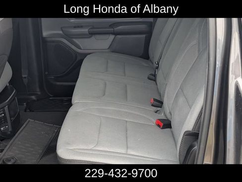 Used 2022 RAM 1500 Big Horn AWD/4WD image 3