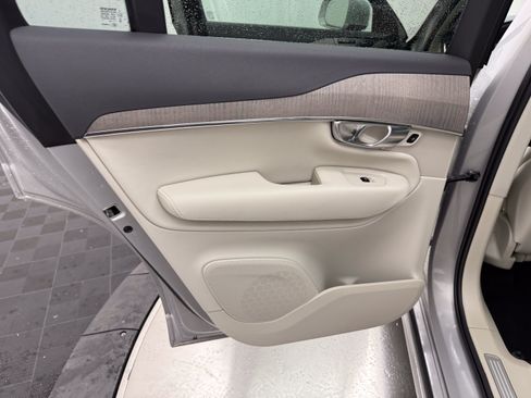Used 2023 Volvo XC90 B6 Plus w/ Protection Package AWD/4WD image 18