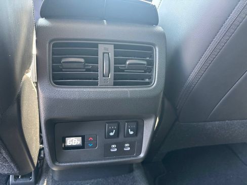 Used 2024 Nissan Rogue Platinum w/ Platinum Premium Package AWD/4WD image 30
