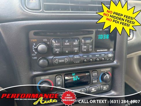 Used 2004 Chevrolet Corvette Coupe w/ Preferred Equipment Group RWD image 10