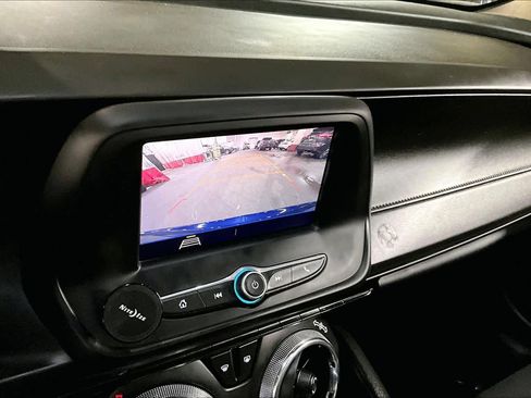 Used 2020 Chevrolet Camaro LT image 21